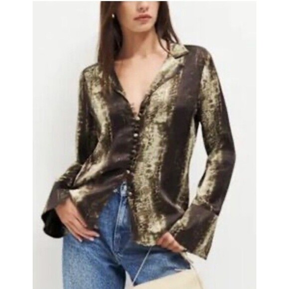 REFORMATION Jeremiah Silk Anaconda Button Down Long Sleeve Shirt Top Size M - Picture 1 of 9